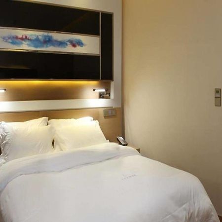 Lavande Hotel Zhuhai Gongbei Port Of Entry Zewnętrze zdjęcie
